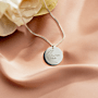 Moon Initial Coin Ketting