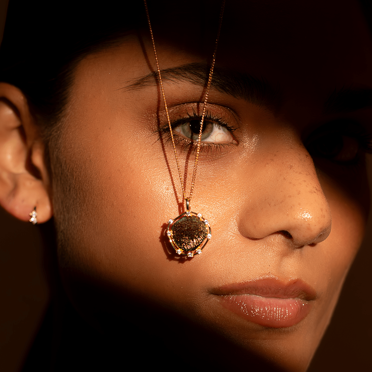 Brilliance Fingerprint Coin Necklace