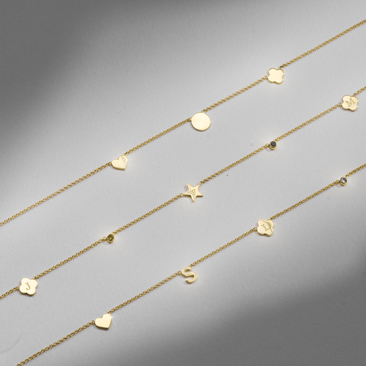 Charm Initial Ketting