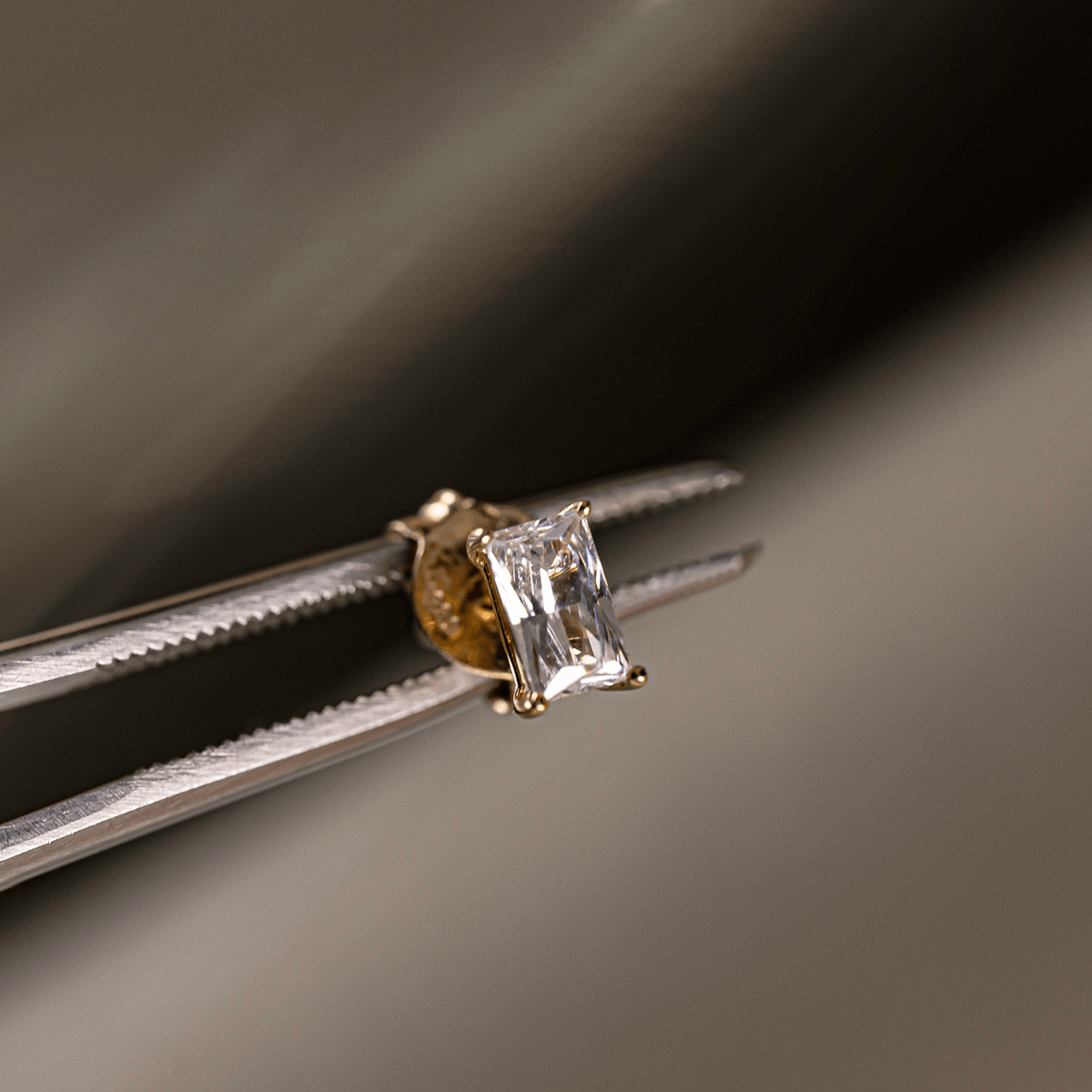 Classic Solid Gold Baguette studs