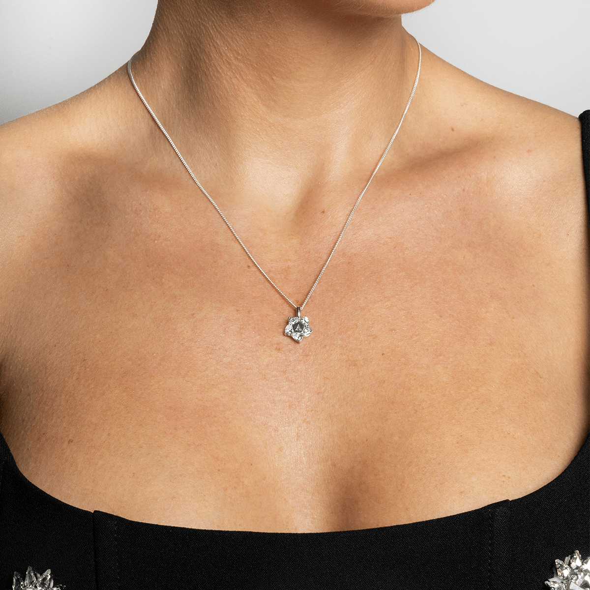 Dazzling Halo Initial Kette