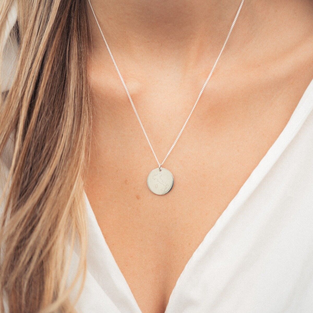 Ort Linie Münze Kette Gold