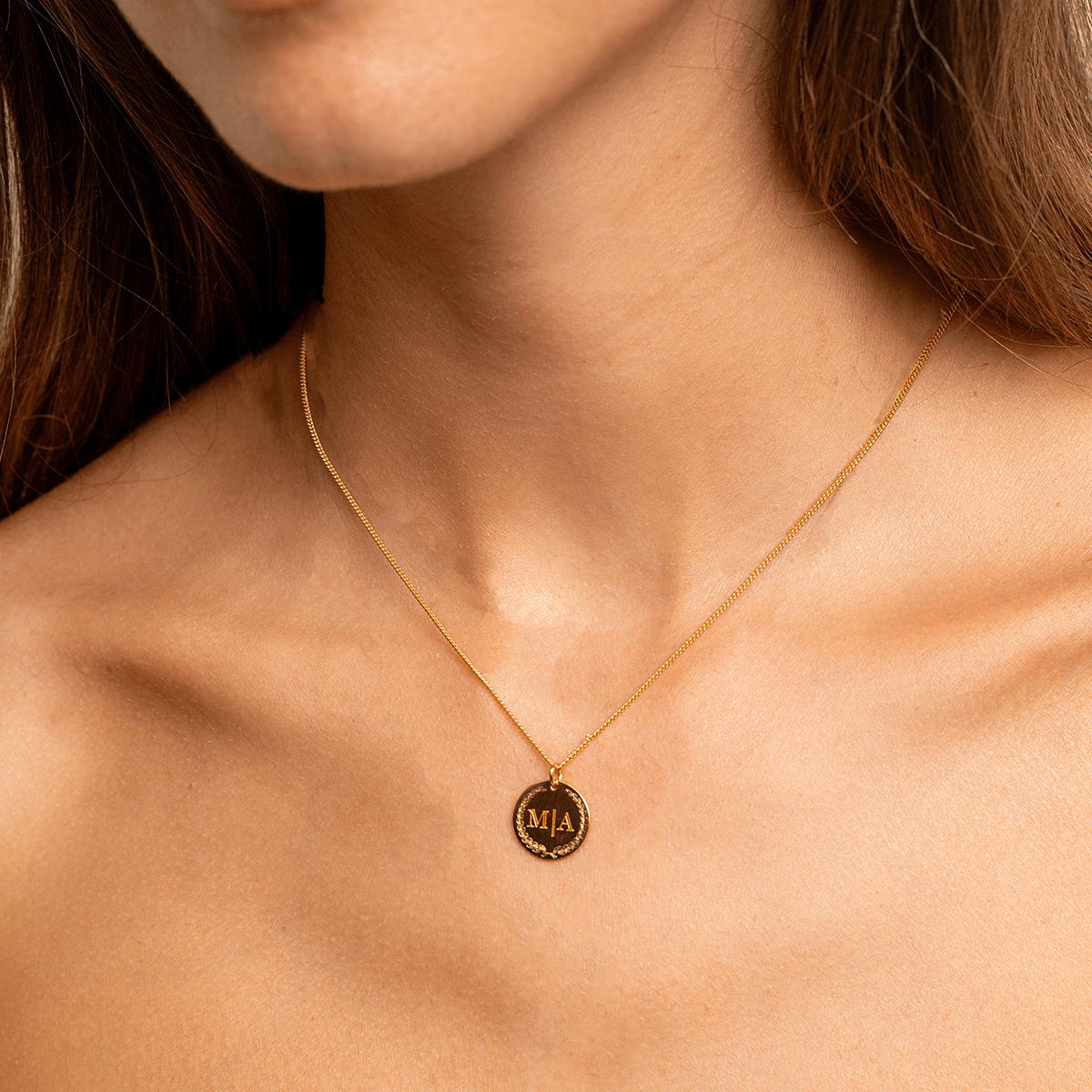 Kleines Initial Coin Kette