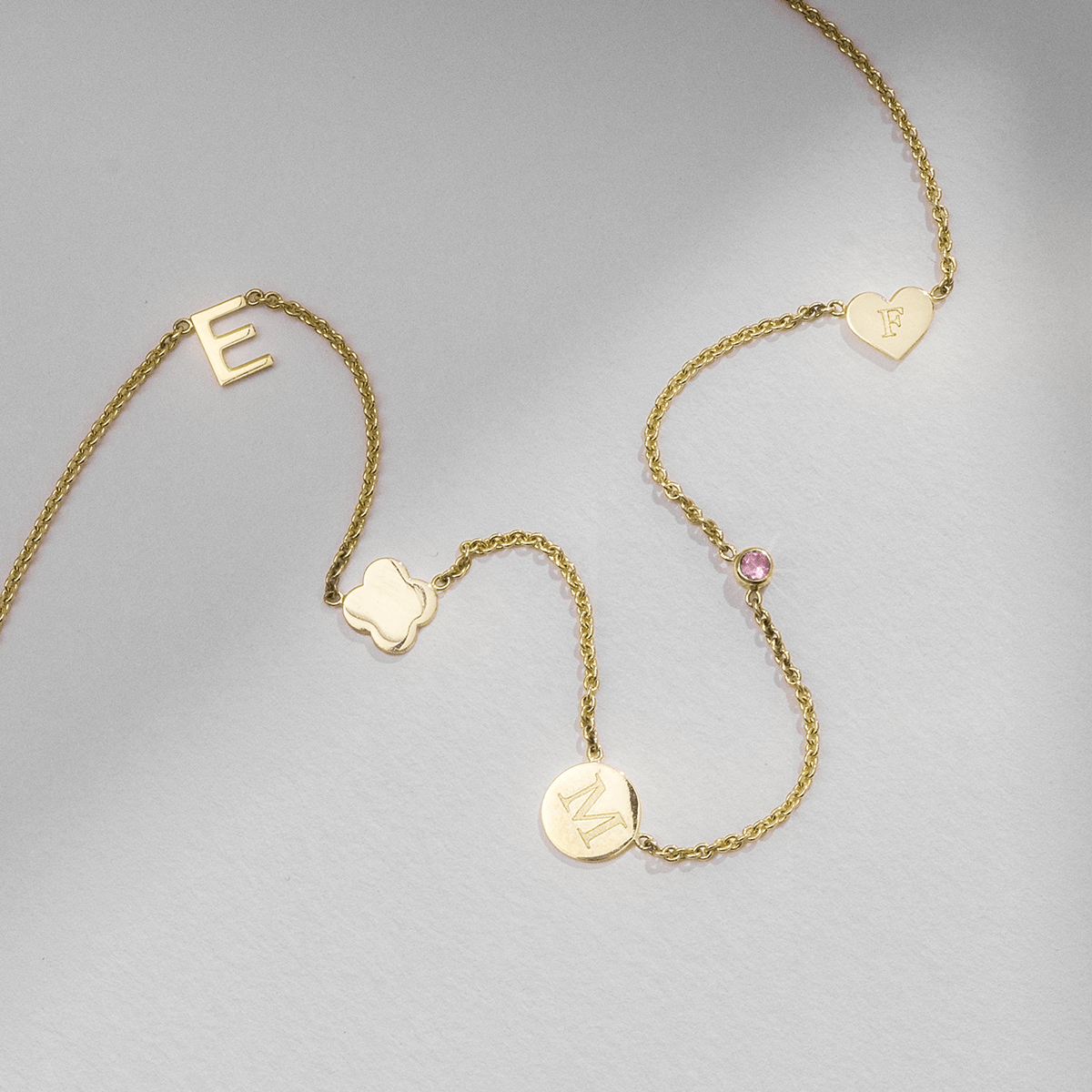 Charm Initial Ketting