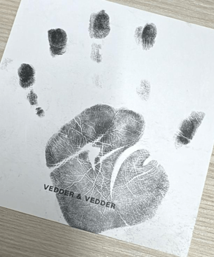 Do It Yourself Hand- or Footprint Strip