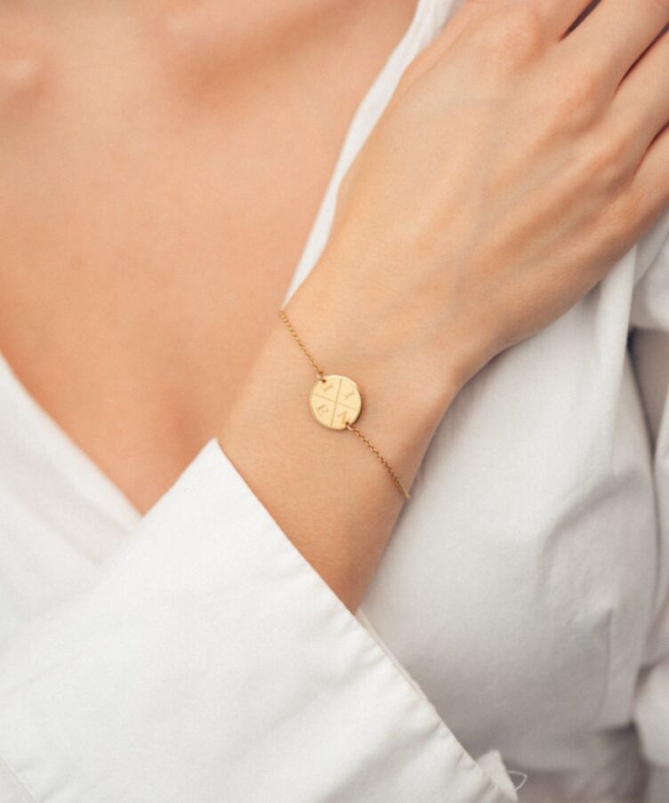 Initial Coin Armband Deluxe