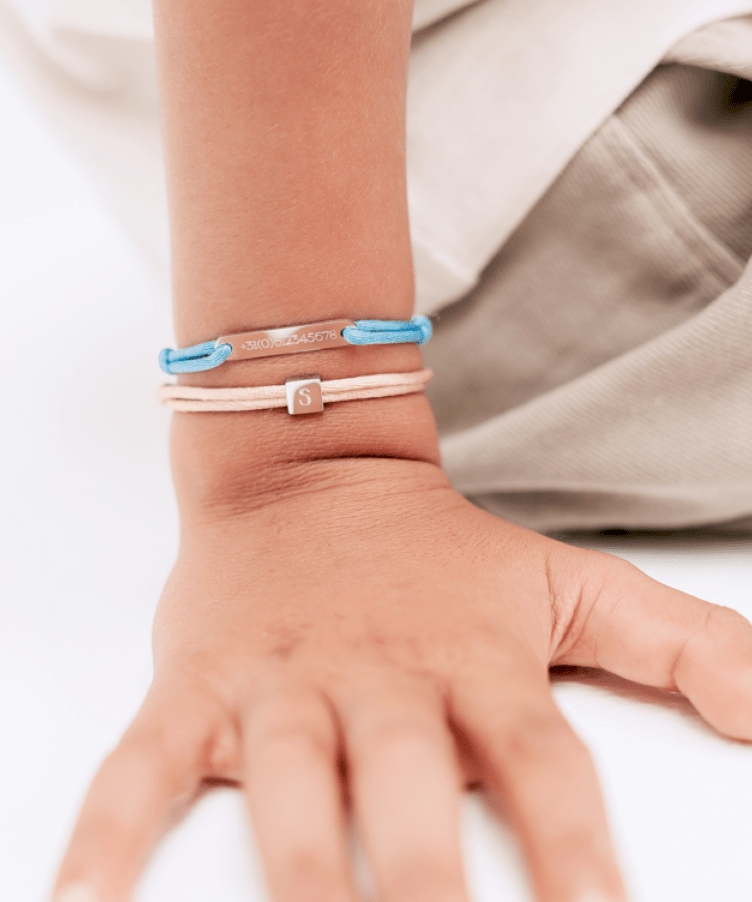 Daughter bracelets 2025