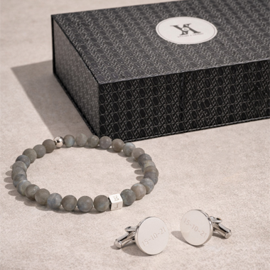 GET A FREE GIFT WRAP 